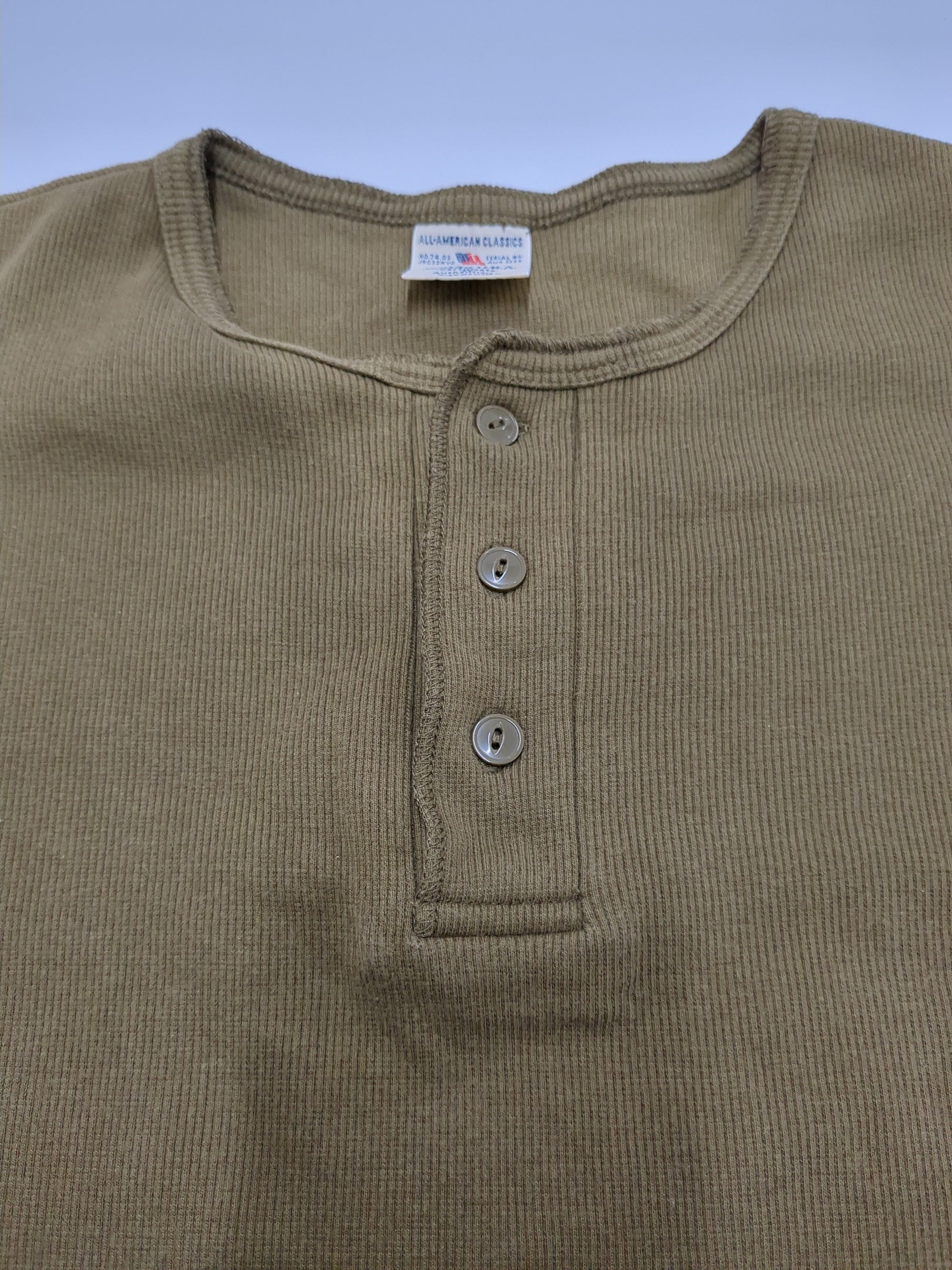 AVIREX / 《DAILY/デイリー》RIB S/S HENLEY NECK T-SHIRT/リブ 半袖 ヘンリーネック Tシャツ デイリーウェア