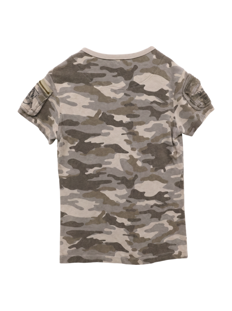 AVIREX / Vネック カモフラージュ ファティーグ Tシャツ/V-NECK CAMOUFLAGE FATIGUE T-SHIRT