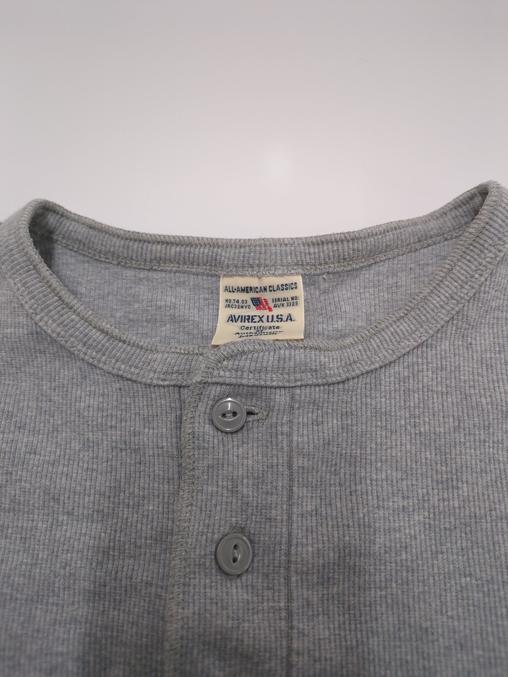 AVIREX / 《DAILY/デイリー》RIB S/S HENLEY NECK T-SHIRT/リブ 半袖 ヘンリーネック Tシャツ デイリーウェア