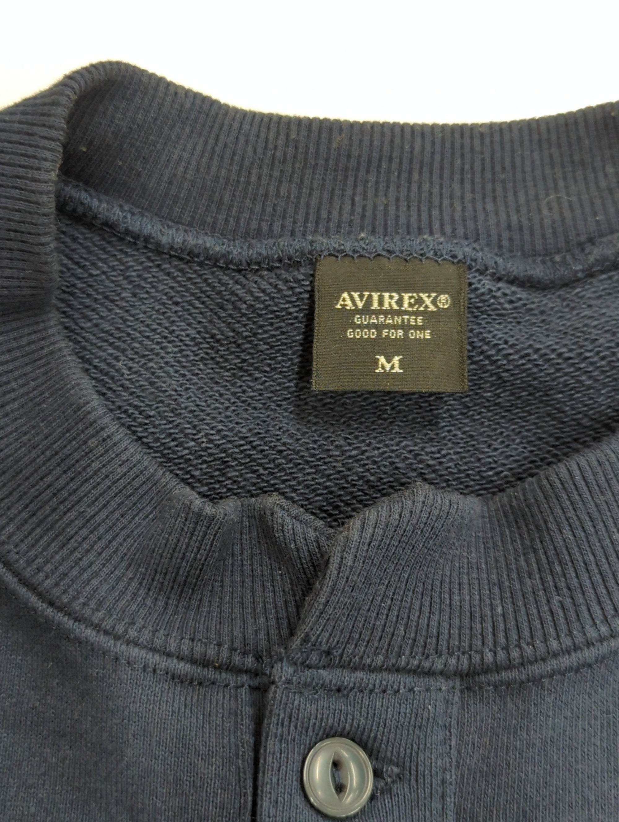 AVIREX / 《WEB&DEPOT限定》HENLY NECK PENANT PATCHED SWEAT