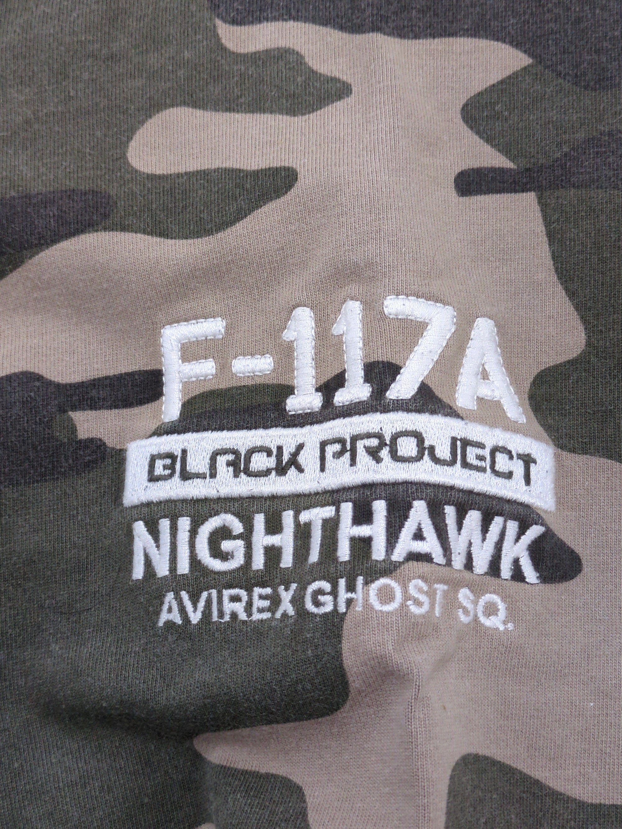 AVIREX / 刺繍Tシャツ ナイトミッション/EMBROIDERED T-SHIRT NIGHT MISSION F-117A